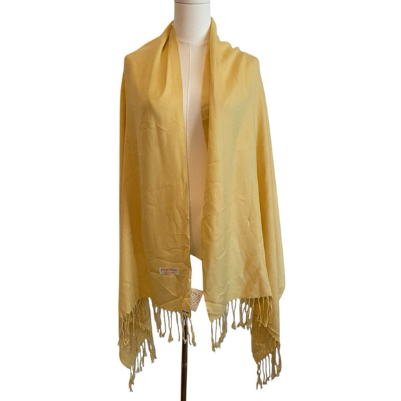 Pashmina Cashmere Scarf Shaw Wrap Butter Yellow Soft Quiet Luxury Old Money NEW - Picture 1 of 6